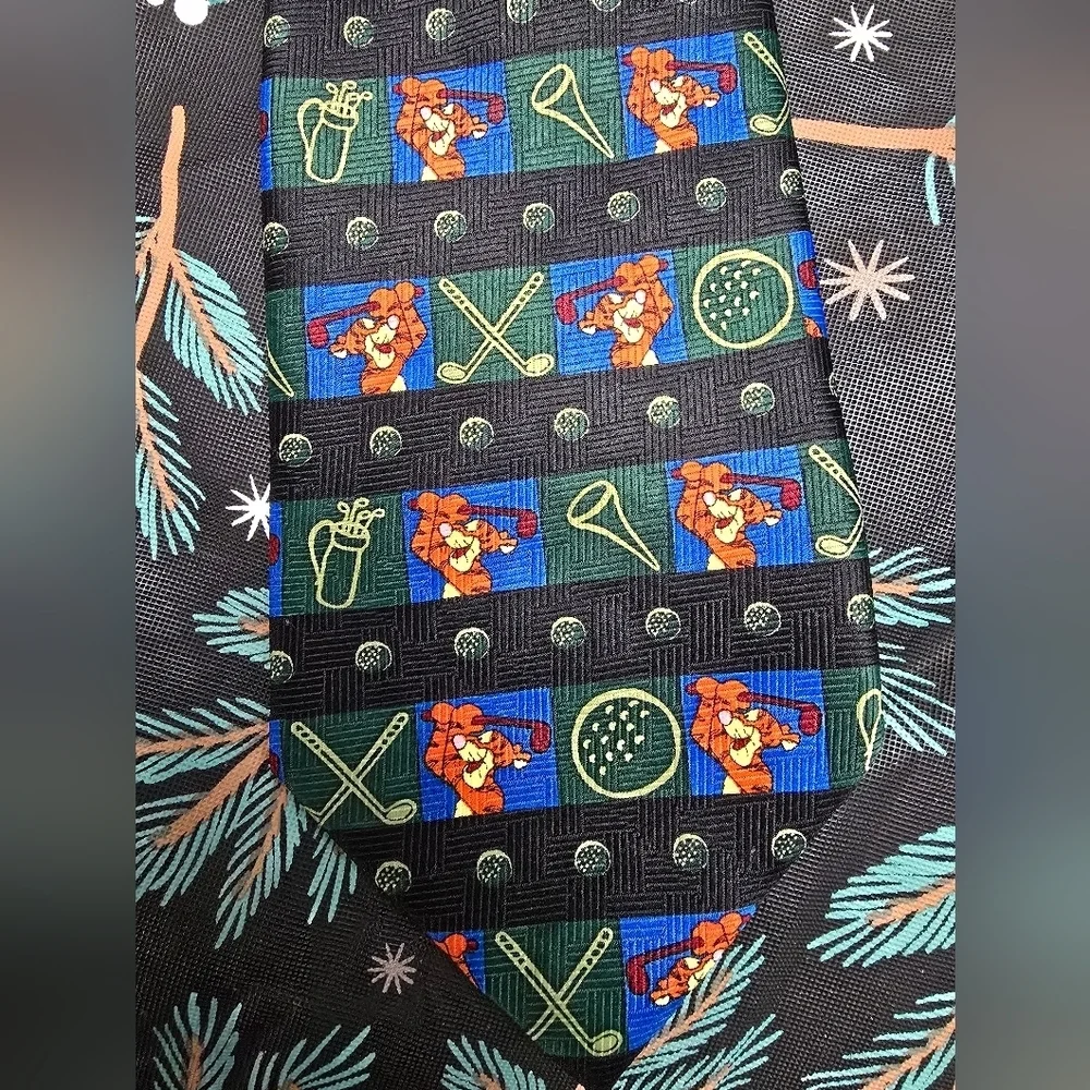 Disney Tie Tigger Golf Multicolor Novelty Men Necktie